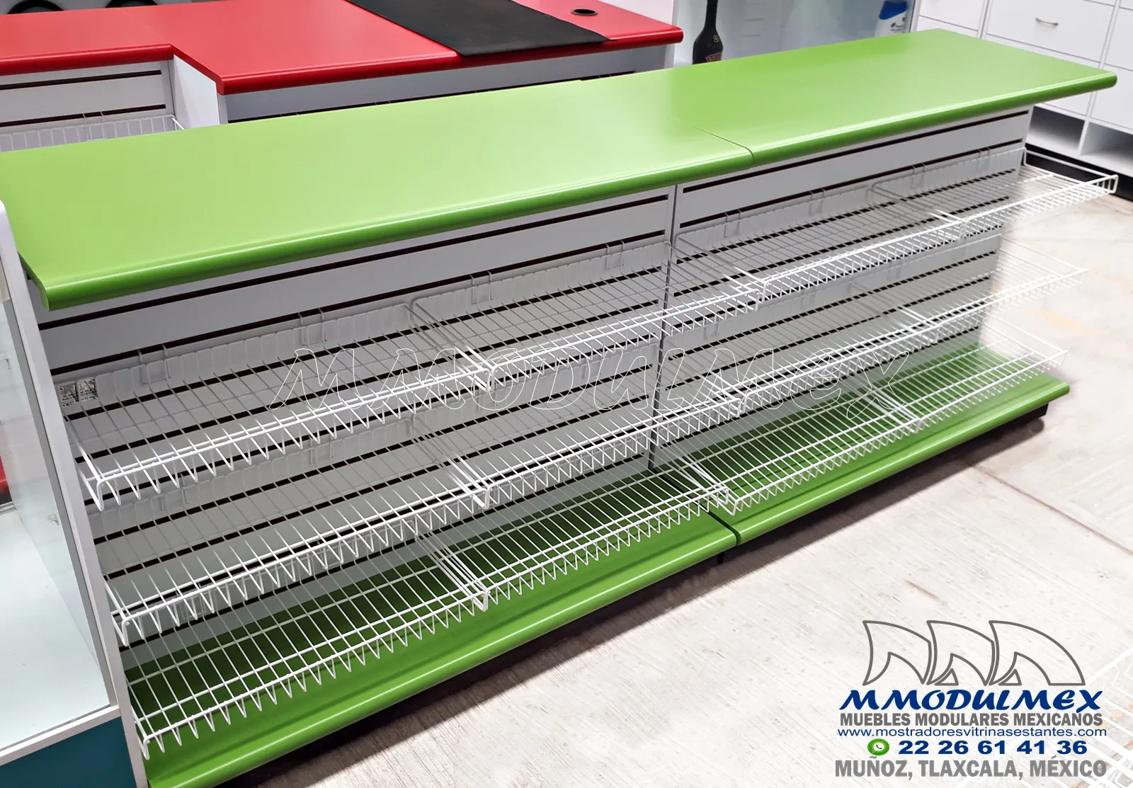 Mostrador verde para tienda